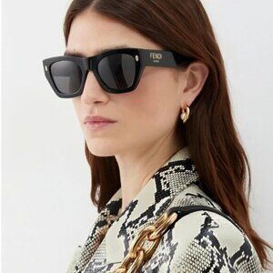 NEW FENDI BLACK GREY WOMEN SUNGLASSES FENDI FE40100I 01A